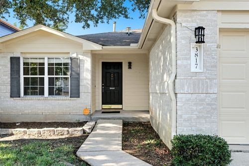 3817 Haleys Way, Round Rock, TX, 78665-1155 | Card Image
