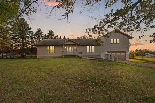 76 Blashack St, Waldorf, MN, 56091-7518 | Card Image