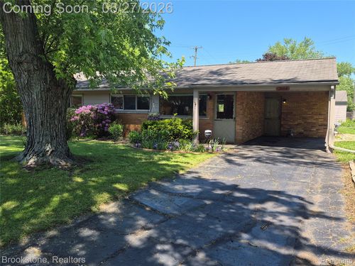 2664 Penna Dr, West Bloomfield, MI, 48324-1756 | Card Image