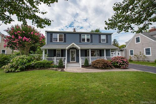 36 Wingam Dr, Islip, NY, 11751-4113 | Card Image