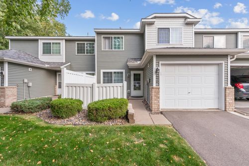 2056 Gresham Ave N, Oakdale, MN, 55128-4411 | Card Image