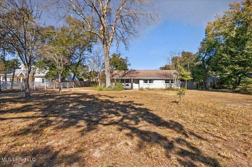 1592 E 2nd Street, Pass Christian, MS, 39571 | Card Image