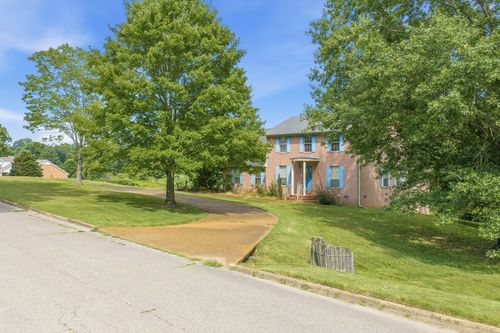 435 Lakeshore Dr, Lexington, TN, 38351-1226 | Card Image
