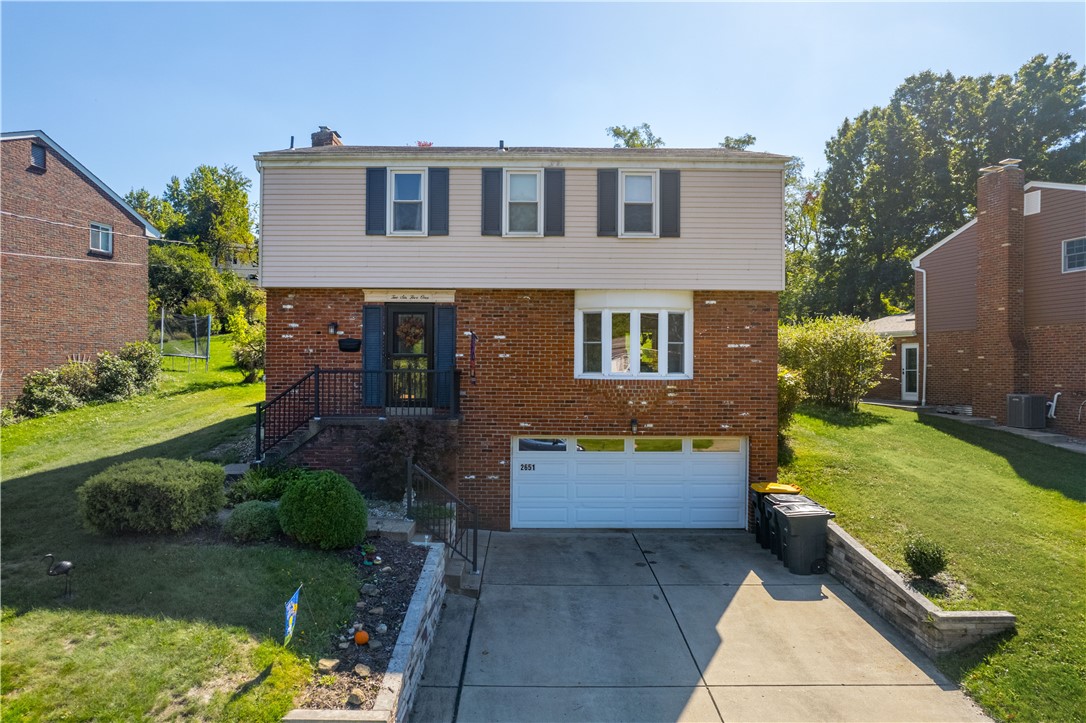 Bethel Crest Dr, Bethel Park, PA 15102