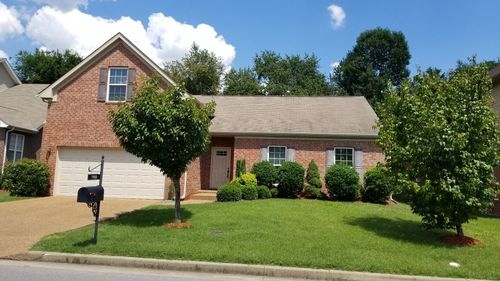 7908 Oakfield Grv, Brentwood, TN, 37027-8837 | Card Image