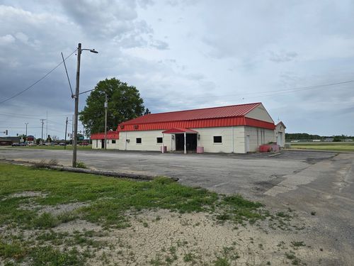 404 N Commercial St, Harrisburg, IL, 62946-3307 | Card Image