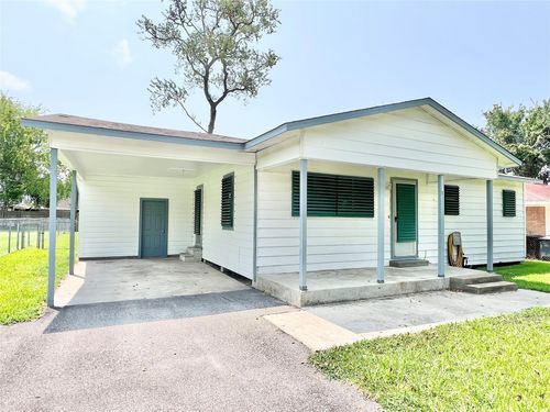 11815 15th St, Santa Fe, TX, 77510-2155 | Card Image