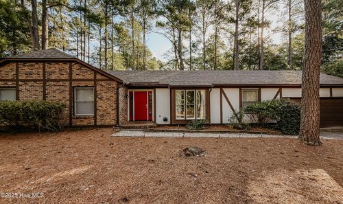 145 Westchester Cir, Pinehurst, NC, 28374-9528 | Card Image
