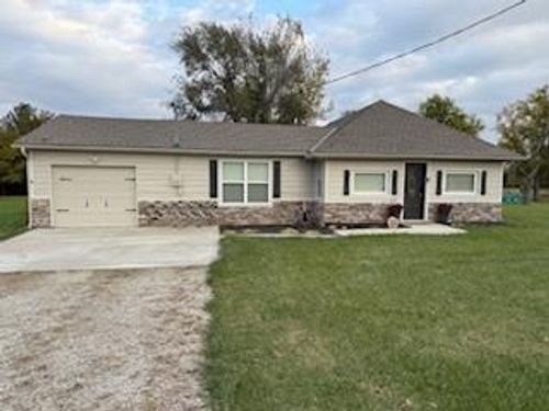 31375 Metcalf Rd, Louisburg, KS, 66053-7120 | Card Image