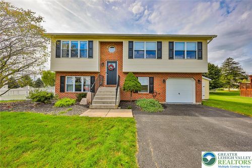 308 Jubilee Dr, Stockertown Township, PA, 18040-6568 | Card Image