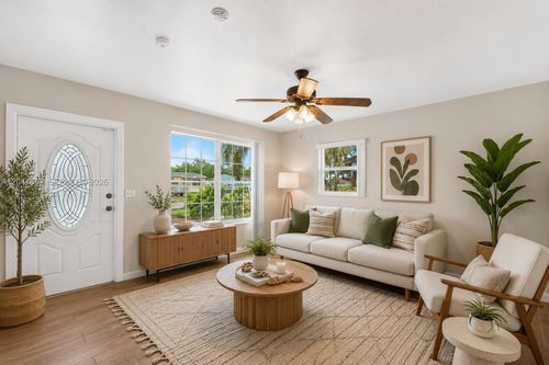 721 N 69th Ave, Hollywood, FL, 33024-7421 | Card Image