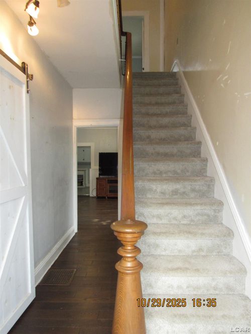 413 W Pottawatamie St, Tecumseh, MI, 49286-1809 | Card Image