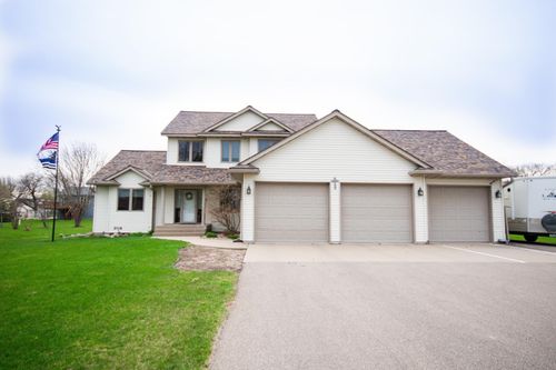 721 3rd Ave Nw, Melrose, MN, 56352-1011 | Card Image