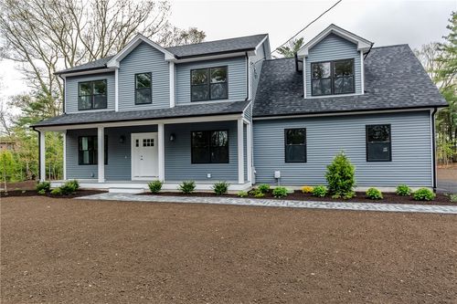 70 Cedar Swamp Rd, Smithfield, RI, 02917-2412 | Card Image