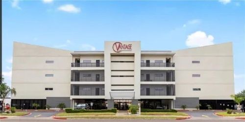 unit-210-813 Travis St, Mission, TX, 78572-1303 | Card Image