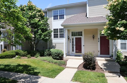 936 Darla Ct, Waukegan, IL, 60085-8658 | Card Image