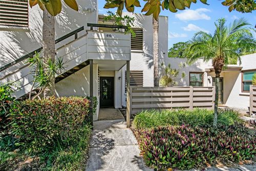 611-611 Woodlawn Dr, Bradenton, FL, 34210-3028 | Card Image