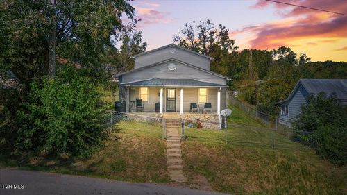 1620 Lake St, Kingsport, TN, 37660-1228 | Card Image