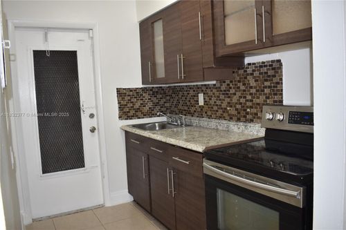 apt-14-16851 Ne 21st Ave, North Miami Beach, FL, 33162-3355 | Card Image