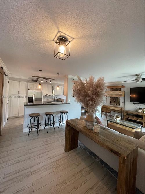 15824 Sw 90th Ct, Palmetto Bay, FL, 33157-1948 | Card Image