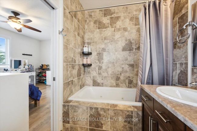 67 E Tree Dr, House other with 4 bedrooms, 3 bathrooms and 2 parking in Breslau ON | Image 19