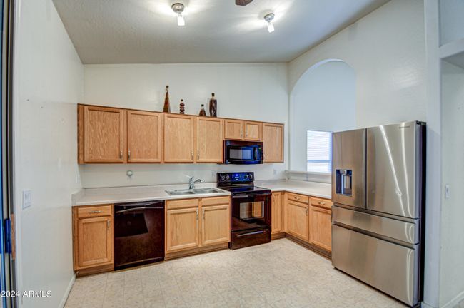 8845 E Rainier Drive, House other with 3 bedrooms, 2 bathrooms and null parking in Gold Canyon AZ | Image 2