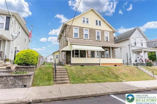 723 Lincoln Ave, NORTHAMPTON, PA, 18067-1831 | Card Image