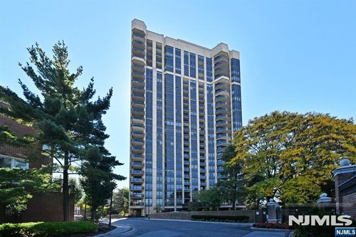900 Palisade Ave, Fort Lee, NJ, 07024-4135 | Card Image