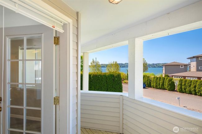 Enjoy the covered 2nd floor deck | Image 17
