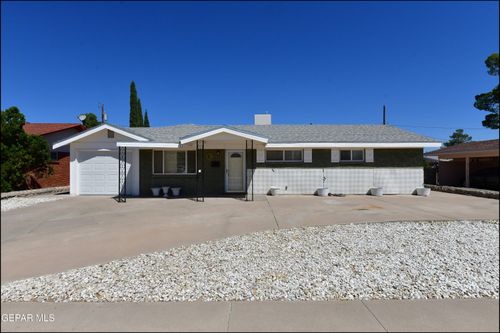 10145 Singapore Ave, El Paso, TX, 79925-5418 | Card Image