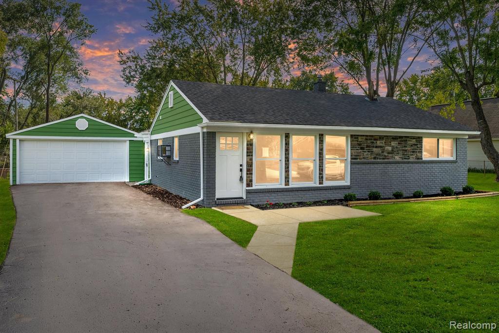 Rioview Dr, Clarkston, MI 48346 #1