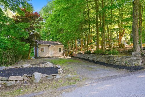 32 Lacona Dr, Patterson, NY, 12563-2023 | Card Image