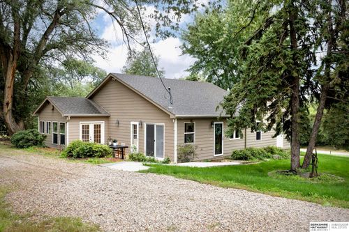 702 County Road K, Yutan, NE, 68073-5047 | Card Image