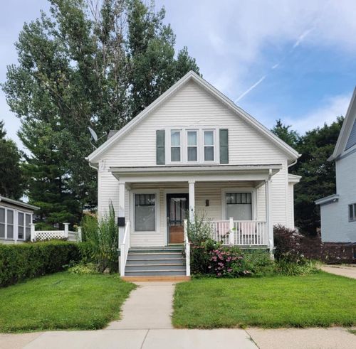 703 S 10th Street, Watertown, WI, 53094 | Card Image