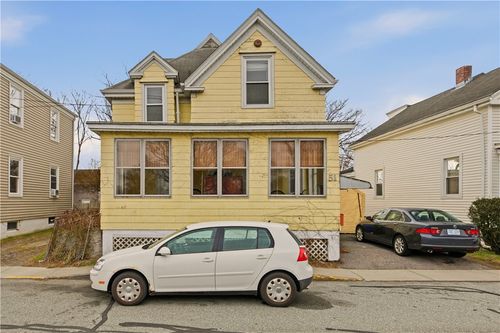 51 Warner St, Newport, RI, 02840-2041 | Card Image