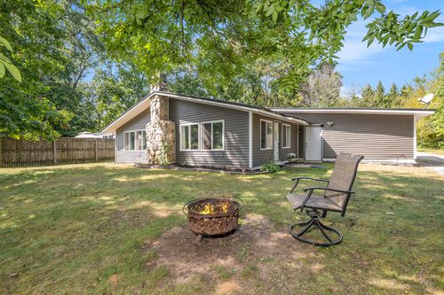 66907 Winding River Rd, Constantine, MI, 49042-9604 | Card Image
