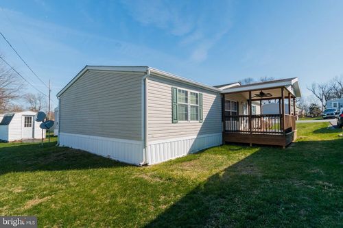 141 Janesa Dr, Martinsburg, WV, 25403-1260 | Card Image