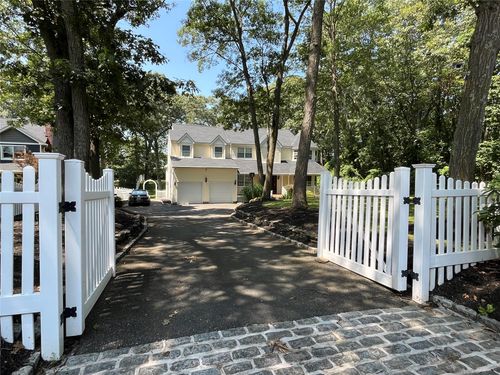 30 Lawrence Rd, Kings Park, NY, 11754-3963 | Card Image
