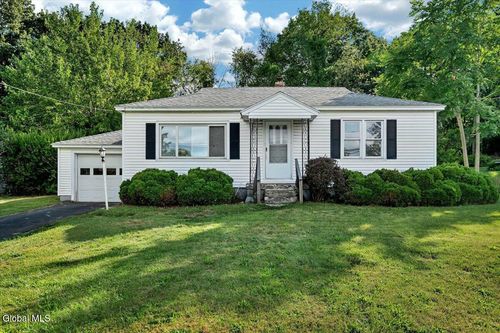 211 Shaker Rd, Albany, NY, 12211-2044 | Card Image