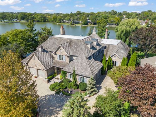 561 W 58th St, Hinsdale, IL, 60521-5181 | Card Image