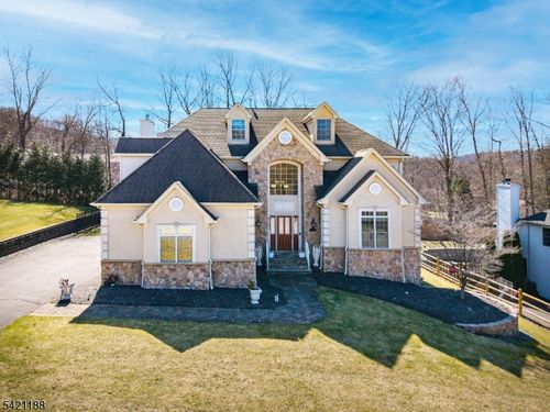 6 Hunter Dr, Budd Lake, NJ, 07828-2639 | Card Image