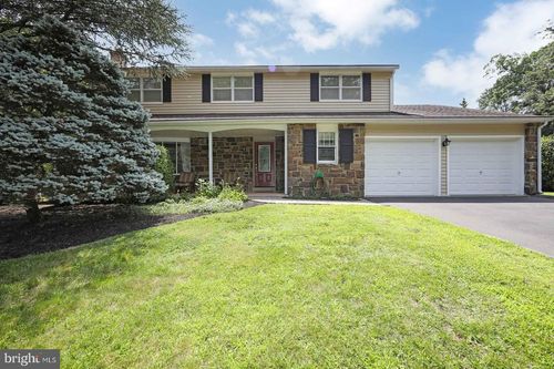 875 Sycamore Dr, SOUTHAMPTON, PA, 18966-4266 | Card Image