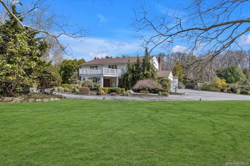 1 Somner Dr, Dix Hills, NY, 11746-5718 | Card Image