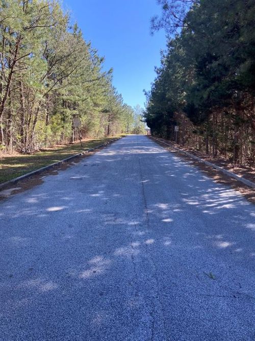 15 Pee Jay Dr, Oxford, GA, 30054-2230 | Card Image
