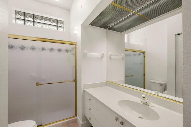guest bathroom | Image 24