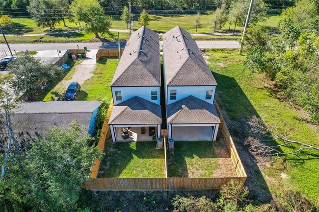 9023 Comal St, House other with 3 bedrooms, 3 bathrooms and 1 parking in Houston TX | Image 33