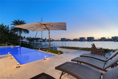 2805 Leeward Ln, Naples, FL, 34103-4035 | Card Image