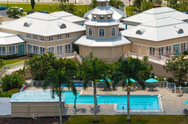 Pelican Pointe Golf & Country Club, community pool | Image 45