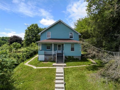 225 Main St, Adamsburg, PA, 15611-1124 | Card Image