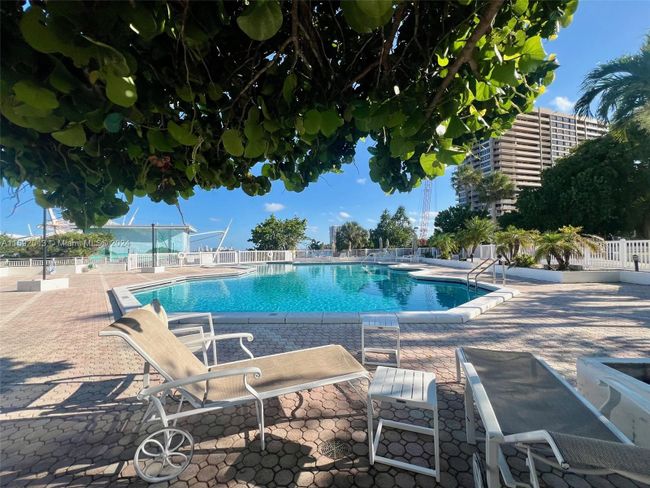 4D - 11111 Biscayne Blvd, Condo with 2 bedrooms, 2 bathrooms and null parking in Miami FL | Image 32